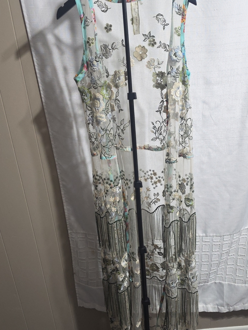 Aratta Silent Journey Embroidered Floral Fringe Kimono